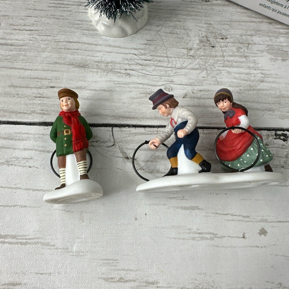 Department 56 CHILD'S PLAY 58415 Christmas Village - Box Rolling Hoops and tree - Picture 2 of 9